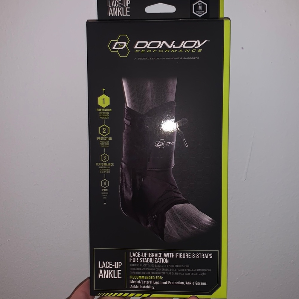 Lace up ankle brace